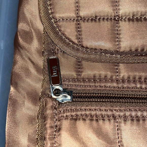 Lug - Picture 3 of 15